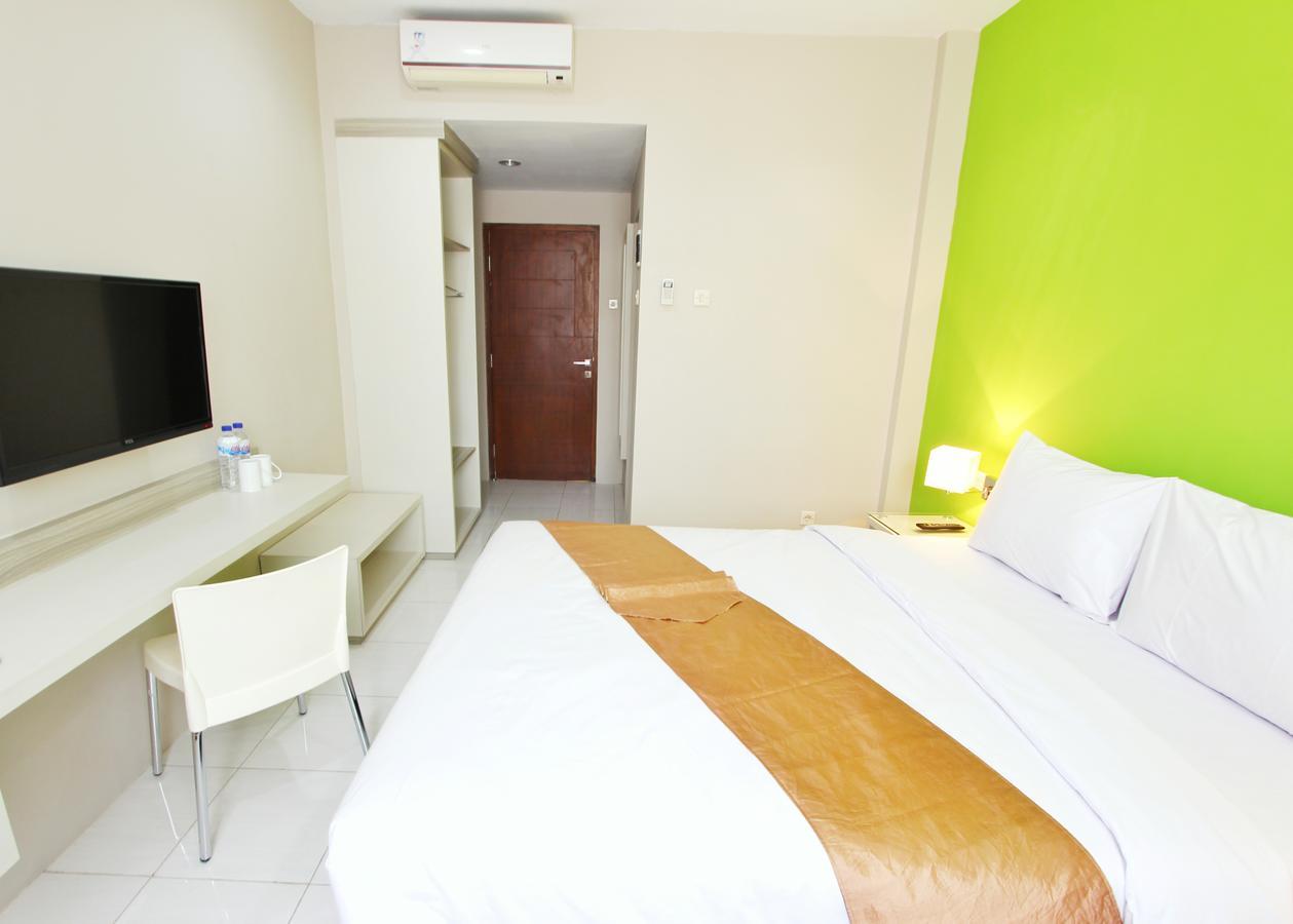 Rivisha Hotel Maguwo Exterior photo
